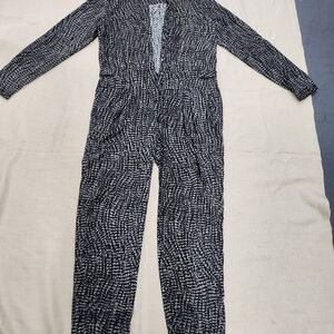 Halston Heritage jumpsuit; gray/black/white; long sleeves; light weight; size 10